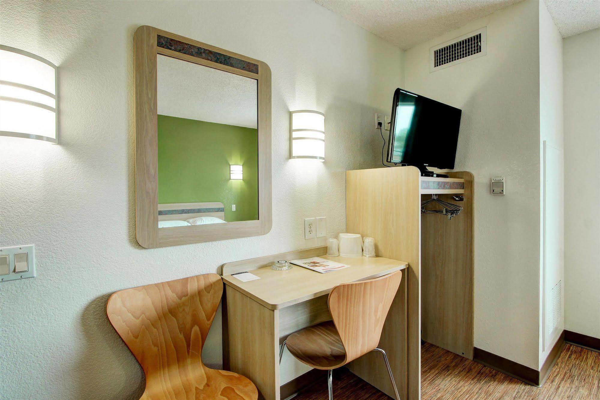 Park Inn By Radisson, אורורה מראה חיצוני תמונה